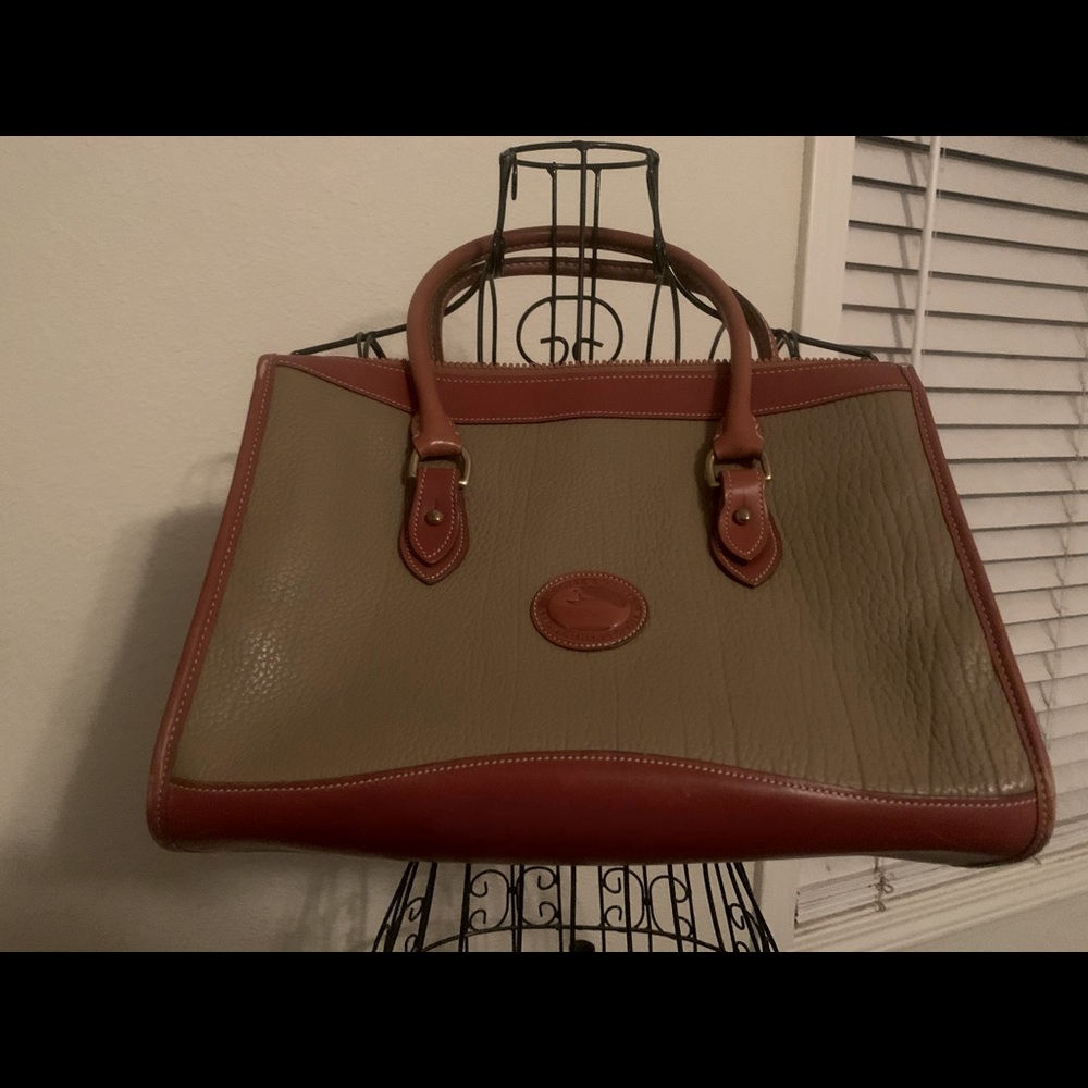 Vintage Dooney 🥰- read description please